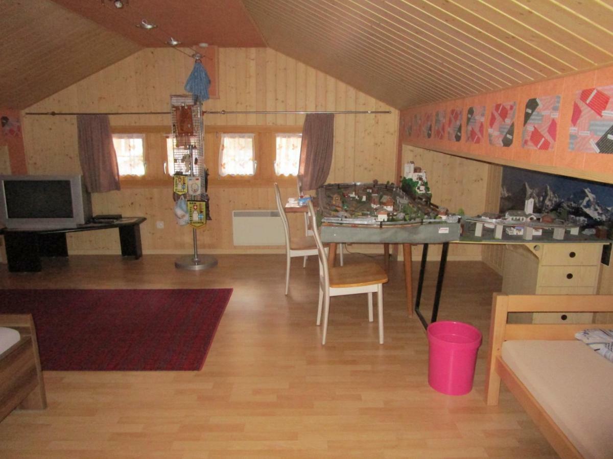Postman8 - Bed And Breakfast Stalden Ngoại thất bức ảnh